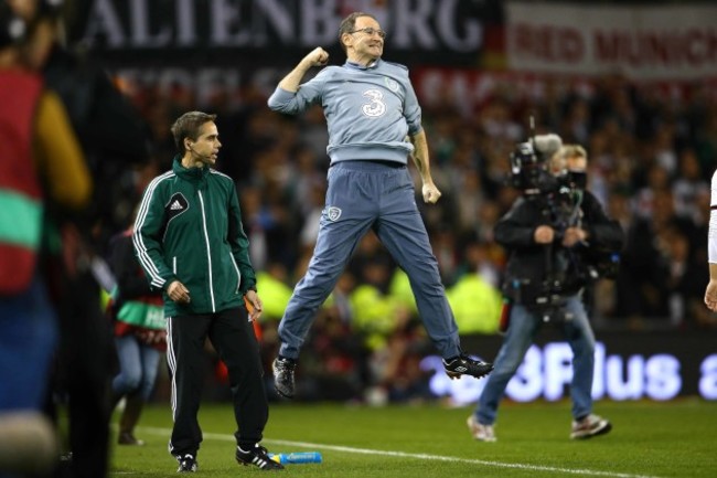 Martin O&Otilde;Neill celebrates at the final whistle