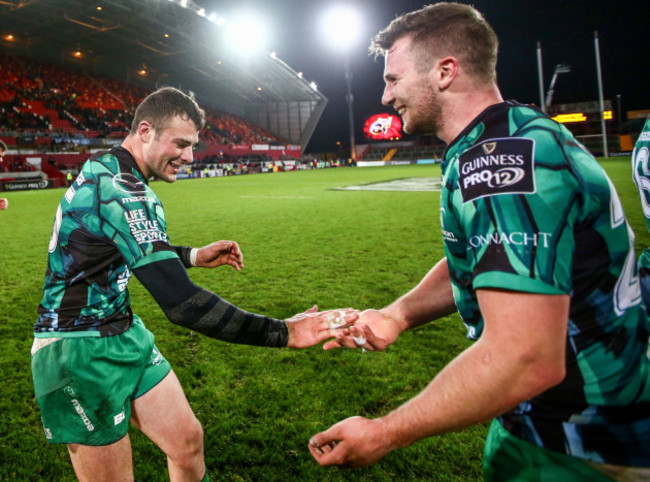 Jack Carty and Robbie Henshaw celebrate after the game