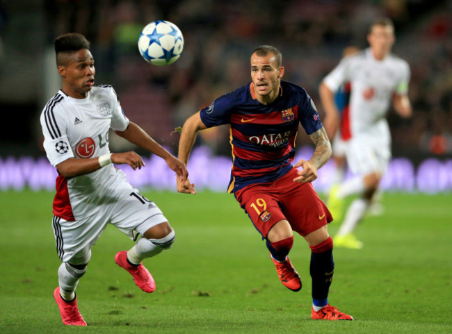 Soccer - UEFA Champions League - Group E - Barcelona v Bayer Leverkusen - Nou Camp