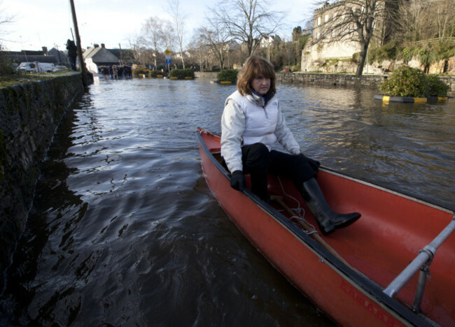 31/12/2015. (Image 1).Tanaiste Burton Visits Thoma