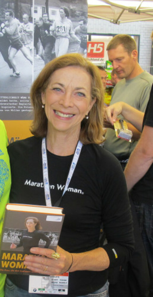 800px-Kathrine_Switzer_at_the_2011_Berlin_Marathon_Expo
