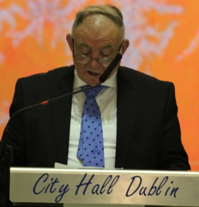 Jimmy Wren - City Hall 17 Nov 2015 by Hugh Lynch (Image 16)