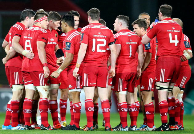 Munster team huddle