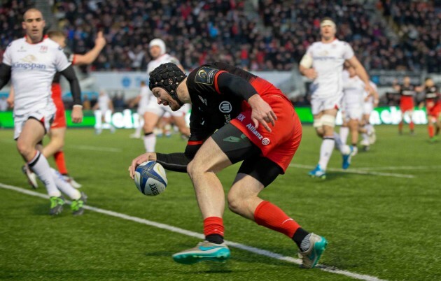 Duncan Taylor scores a try