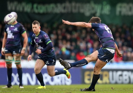 AJ MacGinty kicks a penalty