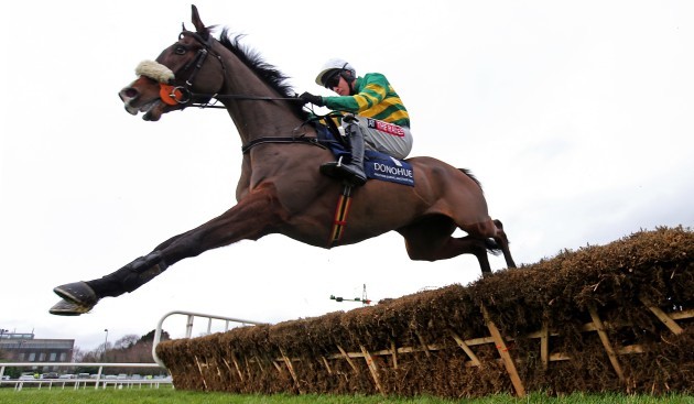 Don't Touch It ridden by Barry Geraghty clears the last to win