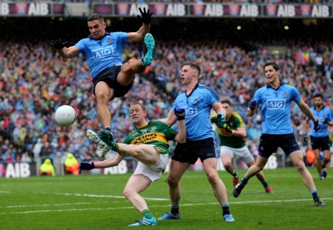 Colm Cooper with James McCarthy and Philly McMahon