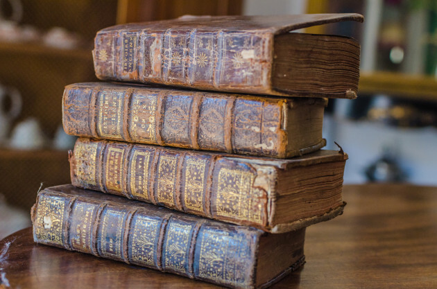 Man on trial for having ancient stolen books in his house