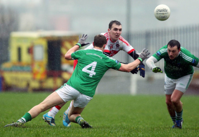 Ryan Bell with Che Cullen and Eoin Donnelly