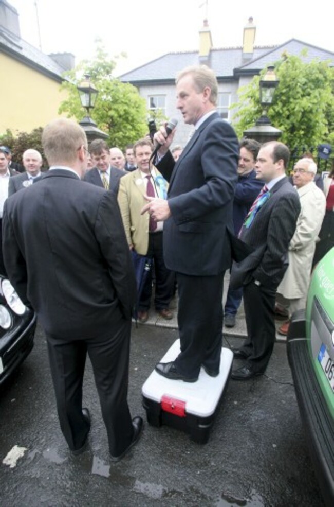 16/5/2007 Fine Gael leader Enda Kenny canvassing