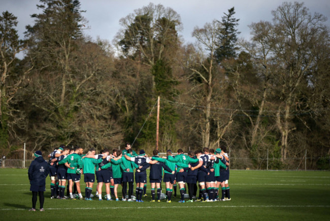 Ireland team huddle