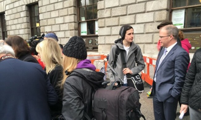 photo158120965215204079