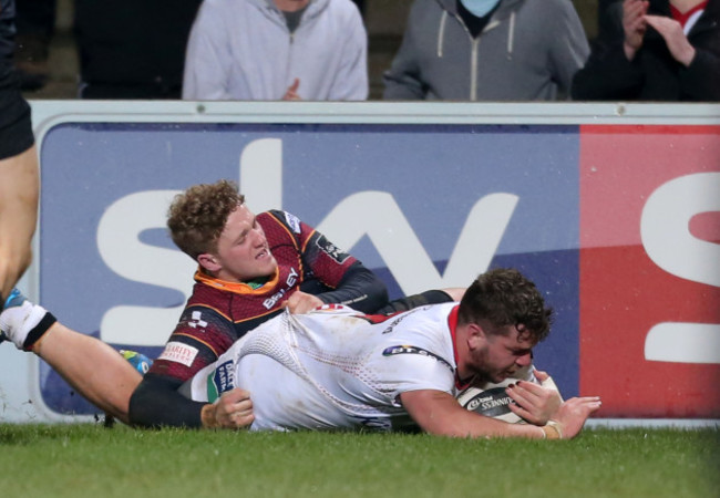 Sean Reidy scores a try