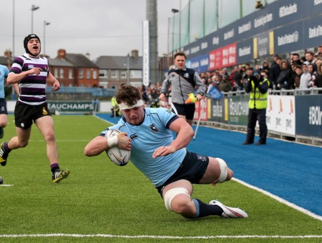 Barry Fitzpatrick scores their second try of the game