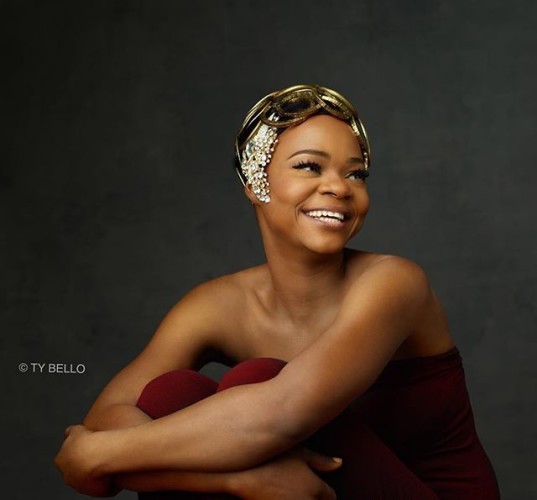 OLAJUMOKE ORISAGUNA : THE BEGINNING I've asked my self over and again why all of this is happening . One thing is clear .. This woman here is no charity case .. We met her in the middle of her hustle ... The woman works hard.. Seven days a week .. With a family to support .. But with dignity ..who pays that much attention to how she looks as she's about to hawk bread ... Arranging the bread so delicately like it was work much more .. Making sure she left the bakery while it was steamy and hot ... Every body likes their bread hot . .. All of this even when it's clear that her profit in a day is between N300-500 . This is the story of so many Nigerians .. The young house selling gala in traffic... The woman braiding hair under the bridge .. Nigerians work hard and we go it with style ... This has taught us and I hope everyone reading to pay a little attention ., to those clearly working hard around us .. You may have your own wahala to deal with .. But nothing gives you a bigger break from your troubles than just making life easier for someone else .. Give an orange seller a N1000 note and she may be able to take the next day off to attend to herself and her children . Jumoke is sorted ... I personally believe so with all the doors opening up for her but This story is more about the 'jumokes'around you . Who put in all the work but just need a little push .You may not be able to help every one but as I learnt from someone I really respect ... In your own unique way .... Do for the ONE what you would have liked to do for ALL. Jumoke ooo.. Wants to be a hairstylists but secretly nurses a fantasy to act in a Yoruba film one day .. I know she'll be a nollywood hit .. She did great in front of my camera and understood how to work the tiniest emotional nuances .She may not speak much English but can read and write in Yoruba...@kunleafo can you hear!!! So here she is our #olajumoke she can now be contacted and booked with @fewmodels . She's an amazing model . Wishing her all the best #makeupby @bimpeonakoya #zubbydefinition by @zubbydefinition #beautiful #lifemakeover #devine