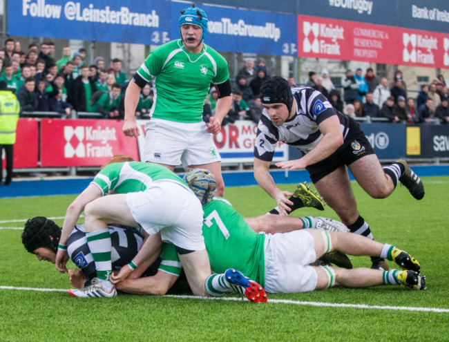 Jack Culligan scores a try