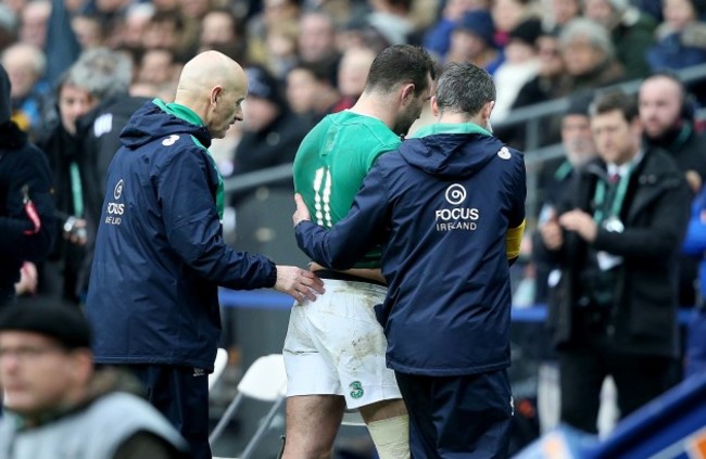 Dave Kearney goes off injured