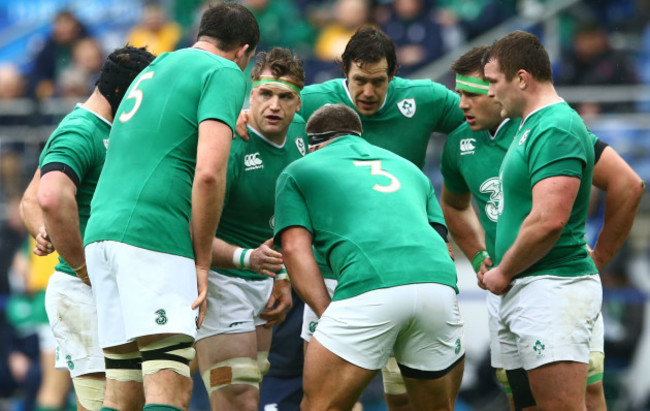 Jamie Heaslip speaks to his team