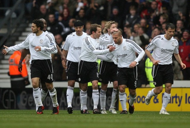 Soccer - Barclays Premier League - Derby County v Fulham - Pride Park