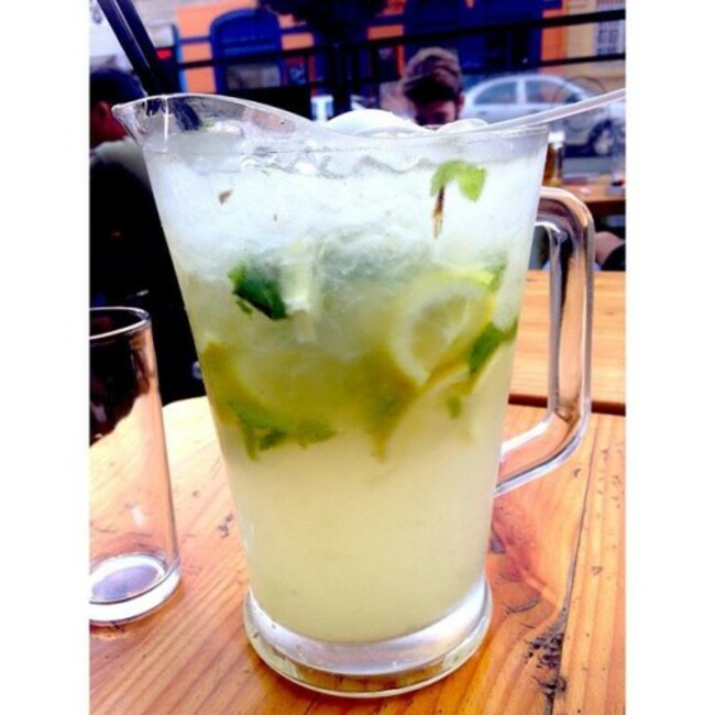 Mojito XXL: Si ud. gusta de este brebaje, y con las tres B, ésta es la opción. ¿O no, @bbaaddmm? #drink #Mojito #viña #viñadelmar #instachile #instasize #Ston