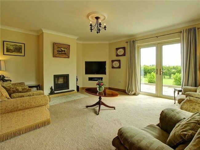 8161f7db4e264657bc9523a7e8b3d09e