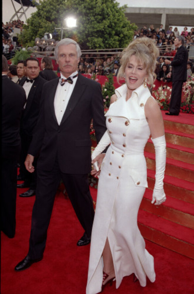 TURNER AND FONDA AT OSCARS