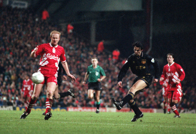 Liverpool v Man Utd Giggs goal