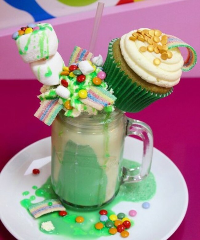 Of course we needed to make a Patricks days shake..... so here it is! ! Chocolate mint shake with fresh cream, smarties, fizzy rainbows, marshmallows and a @thecupcakebloke cupcake