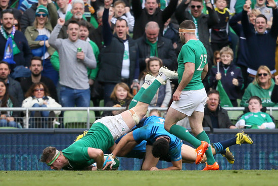 Ireland v Italy - 2016 RBS Six Nations - Aviva Stadium