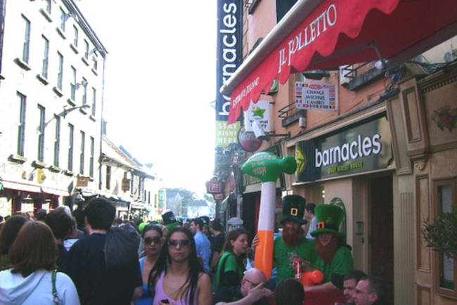 Galway - St Patrick's Day / Barnacles / Galway Hostel