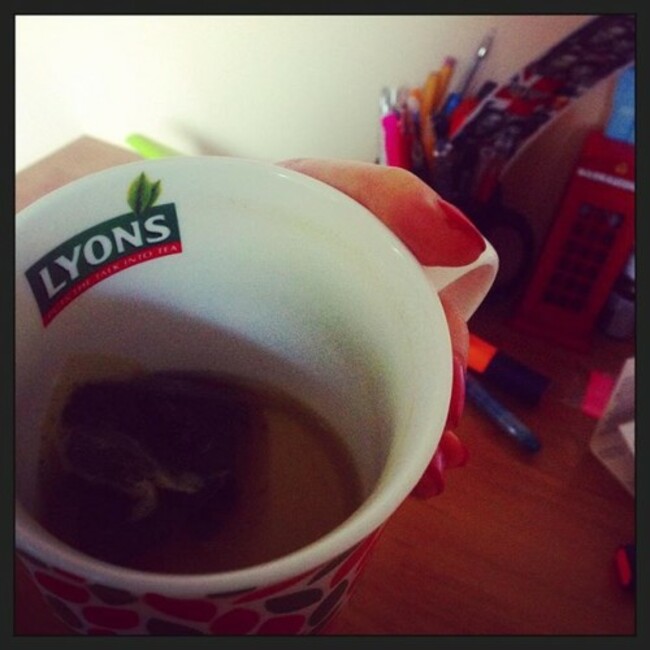 Im not sure if a cup by Lyons Tea is meant for this much green tea .... By the way I AM Irish I just don't like tea