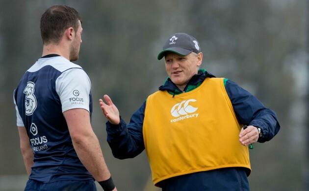 Joe Schmidt talks to Robbie Henshaw