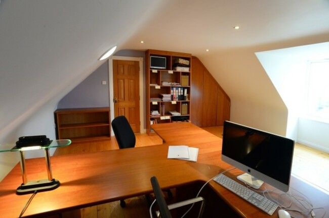 76f9ec3cddbbf99f07c97ab0649c6690