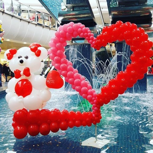 #blanchardstown #blanchshoppingcentre #dublin #valentines #valentinesdisplay #waterdisplay #creative #balloons #heart #love #teddy #cute