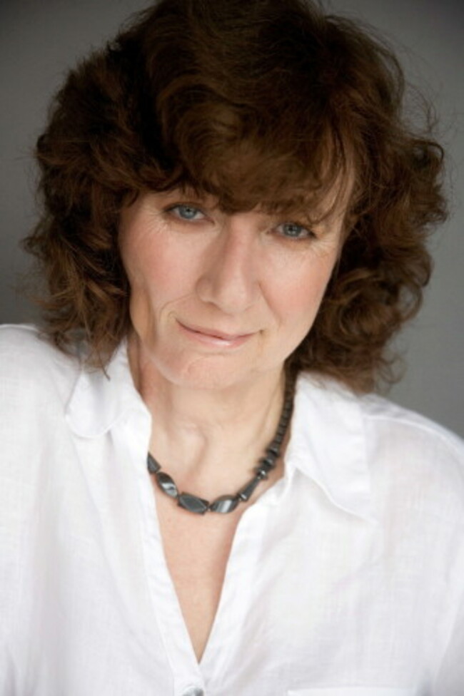 Lia Mills