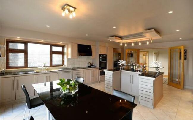 240cd8e306e4c9269c1abba0f3b0fc12