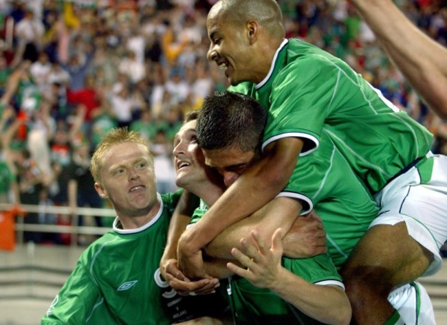 Robbie Keane celebrates 5/6/2002 DIGITAL