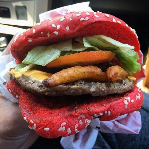 Yes, the bun is red. #NoFilter needed... The #AngriestWhopper from #BurgerKing with hot sauce baked right into the bun! #Bacon #Jalapeno #OnionRings #HotSauce #Cheese #FlameGrilled #Beef #FlavorOverload