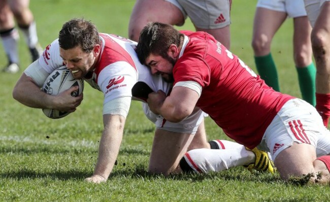 Duncan Casey tackles Darren Cave