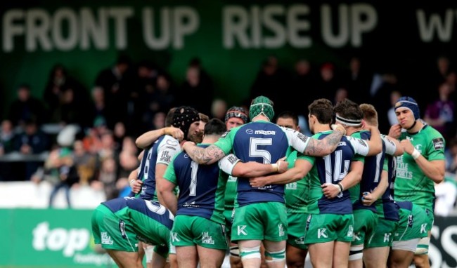 Connacht team huddle