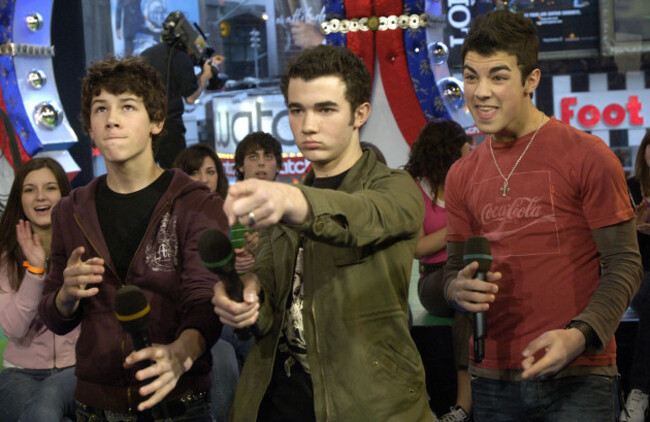 MTV TRL JONAS BROTHERS