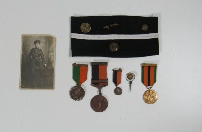 261.1 _ Byrne (Thomas J.) Volunteer. A good collection of his personal belongings from his time fighting for Ireland