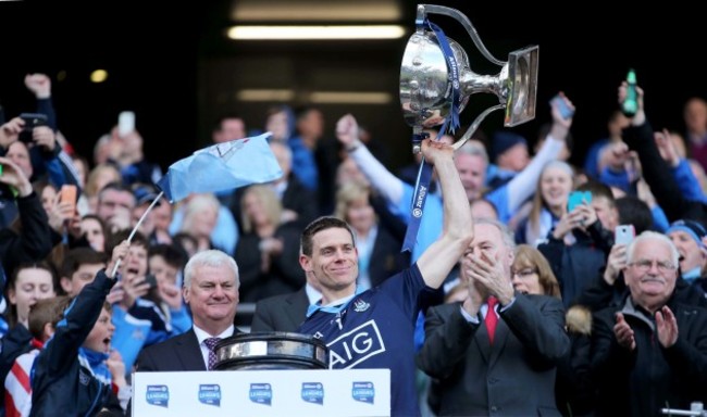 Stephen Cluxton lifts the Division one trophy