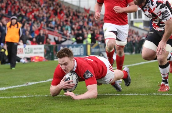 Rory Scannell scores a try