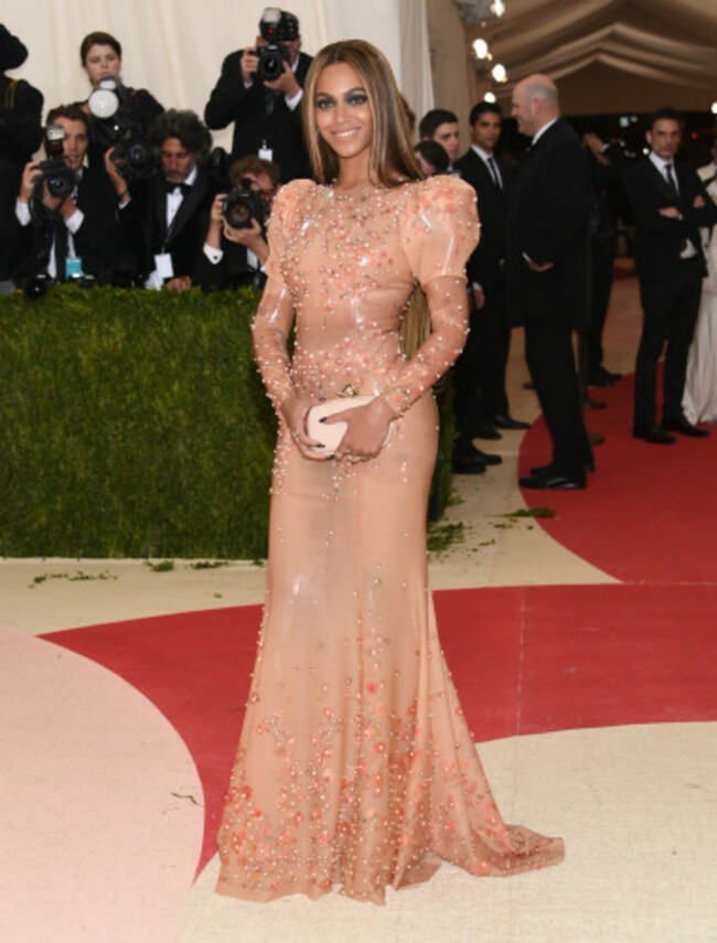 2016 Metropolitan Museum of Art Costume Institute Benefit Gala