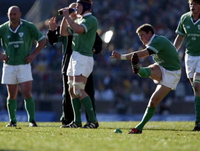 Ronan O'Gara kicks a penalty