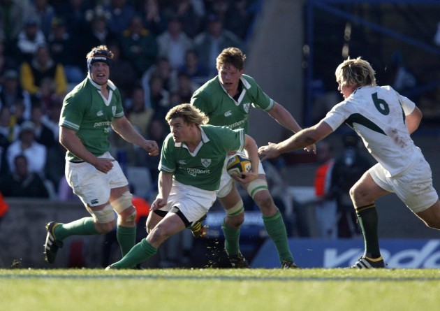 Brian O'Driscoll chased by Schalk Burger