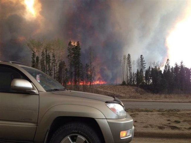 APTOPIX Canada Wildfire