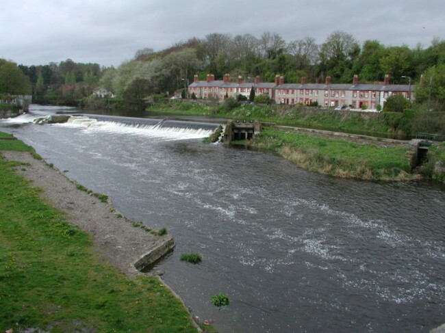 weir