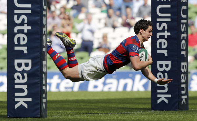 Joey Carbery goes over for a try